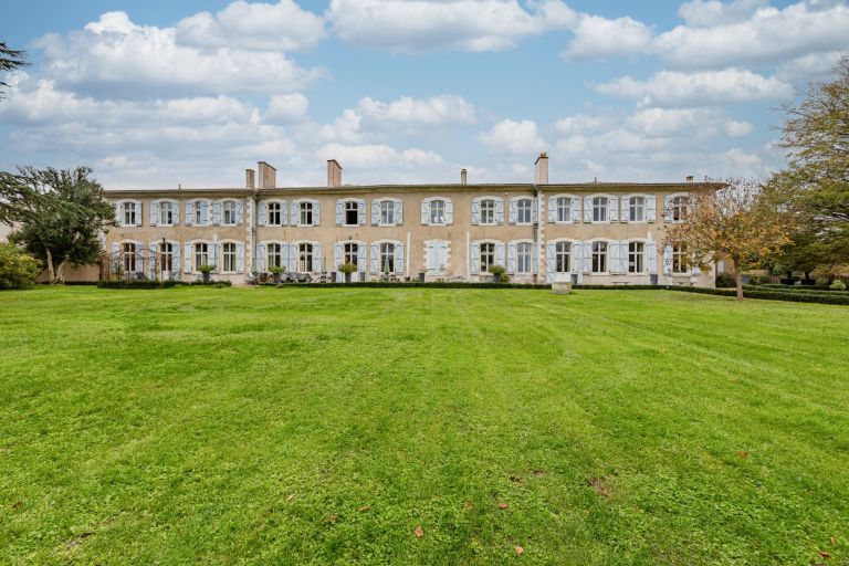 château 18 Pièces en vente sur ROYAN (17200)